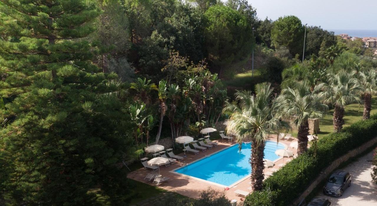 Agriturismo Villa Luca Sant'Agata di Militello Exterior photo